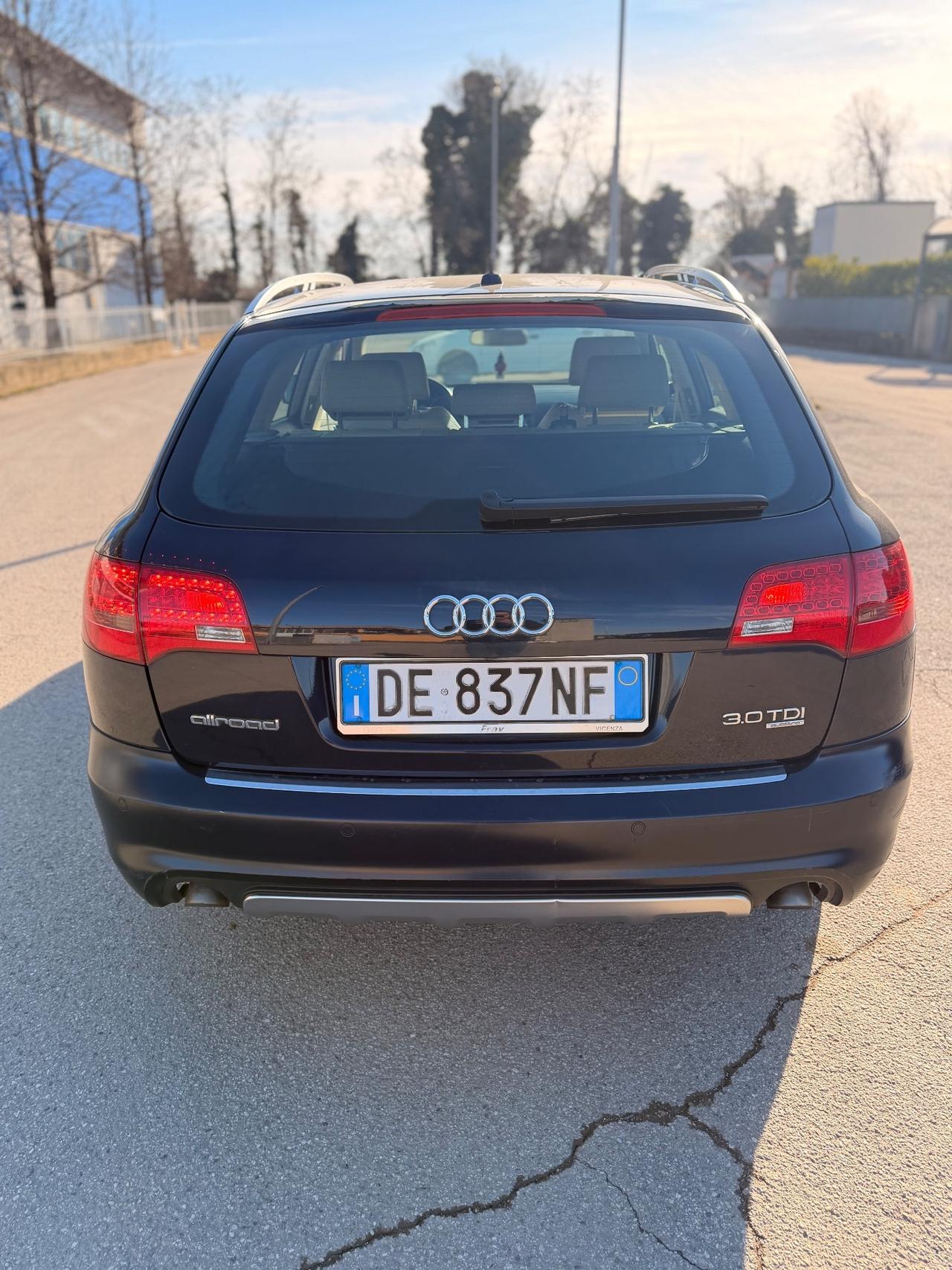 Audi A6 allroad 3.0 V6 TDI F.AP. Pelle beige full opt.