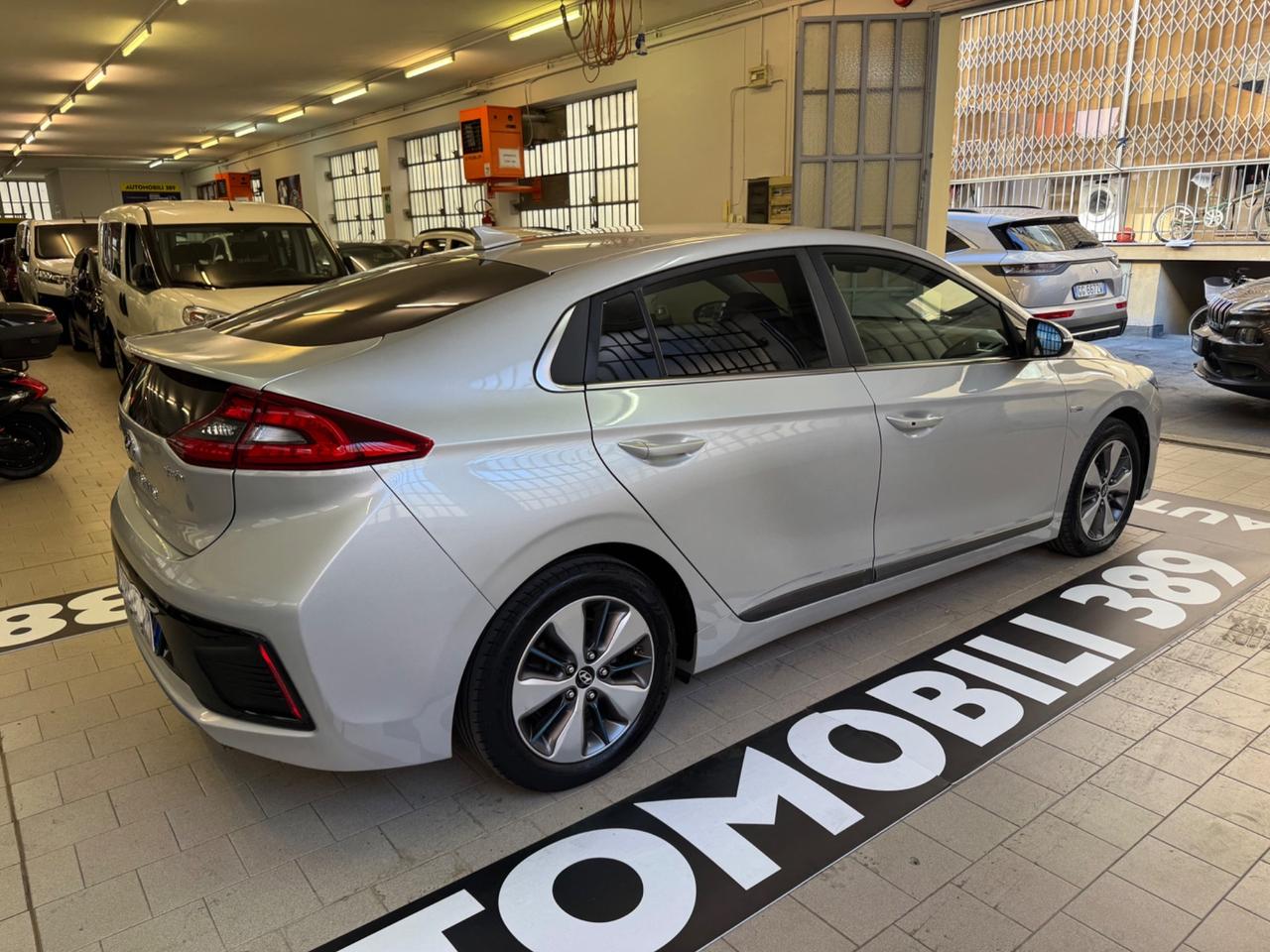Hyundai Ioniq 1.6 Plug-in Hybrid DCT Style