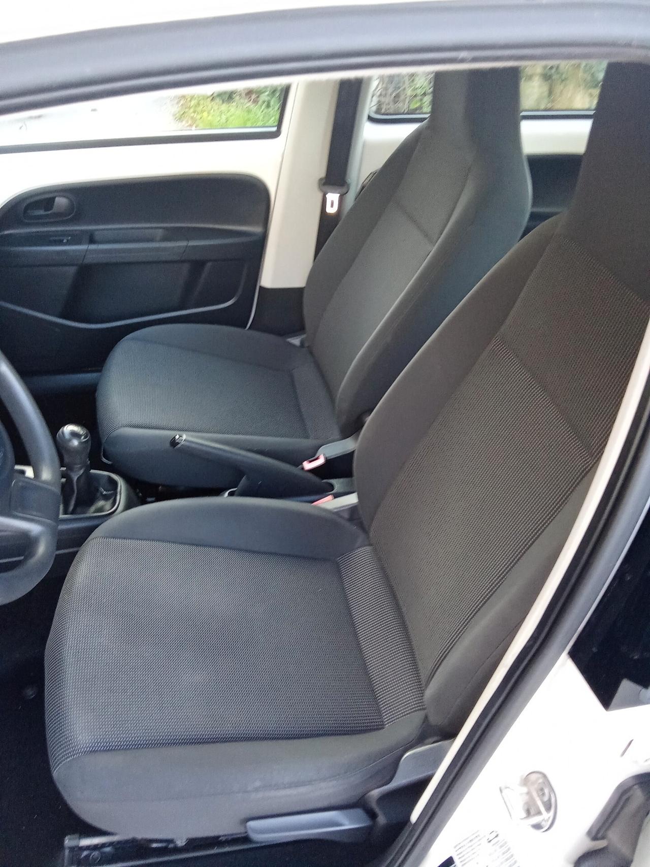 Volkswagen up! 1.0 5p. eco move 015