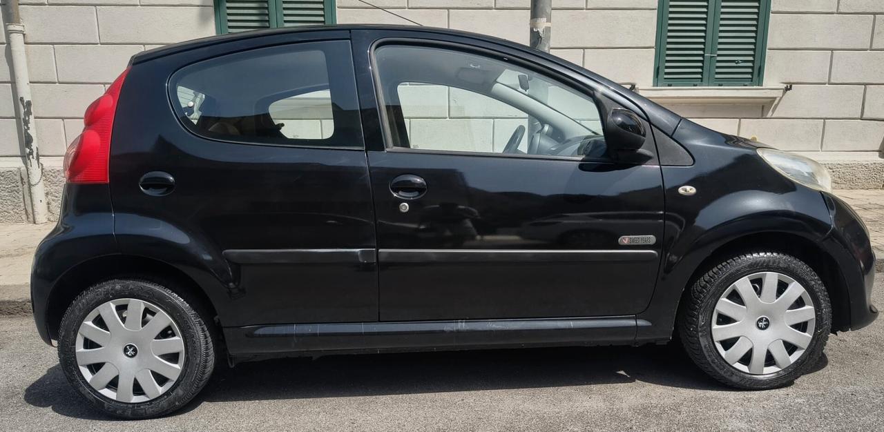 Peugeot 107 1.0 68CV 3p. Plaisir