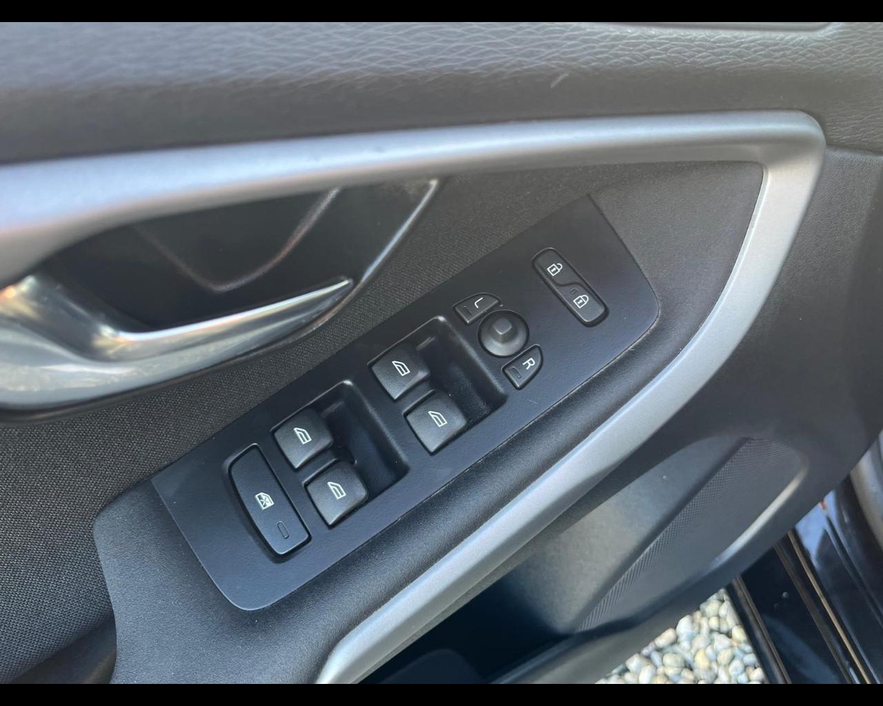 VOLVO V40 (2012-2020) - V40 D2 Business