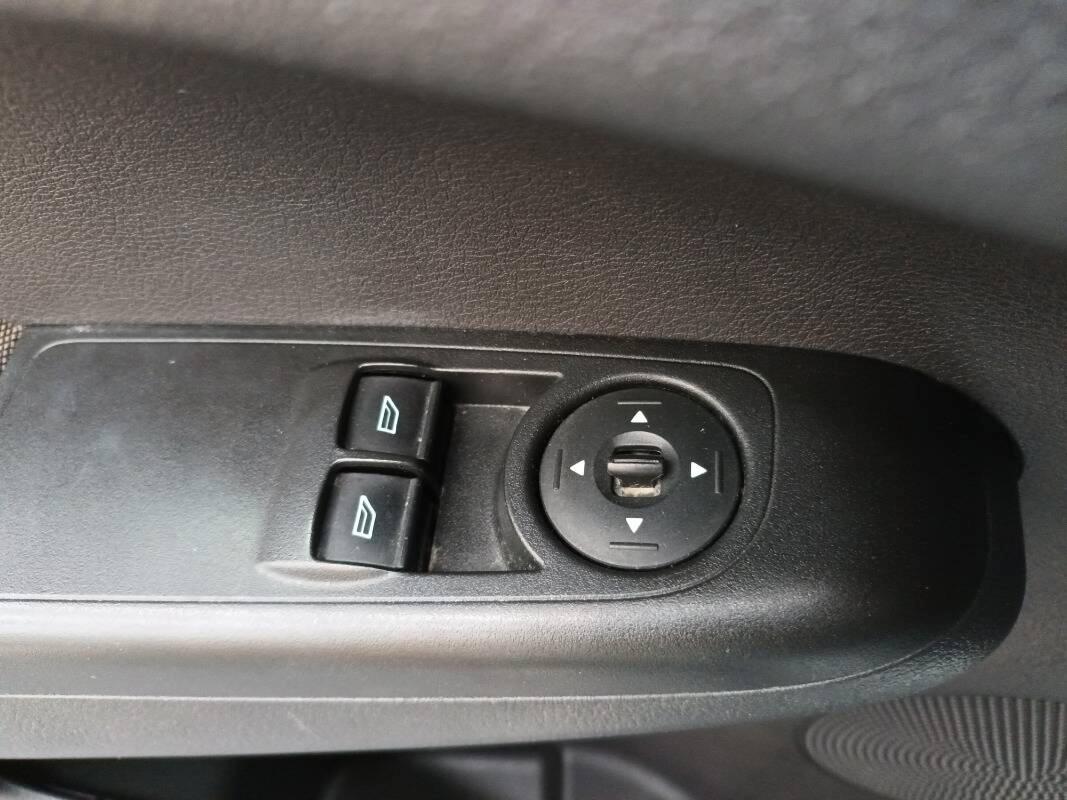 Ford Tourneo Courier 100cv plus