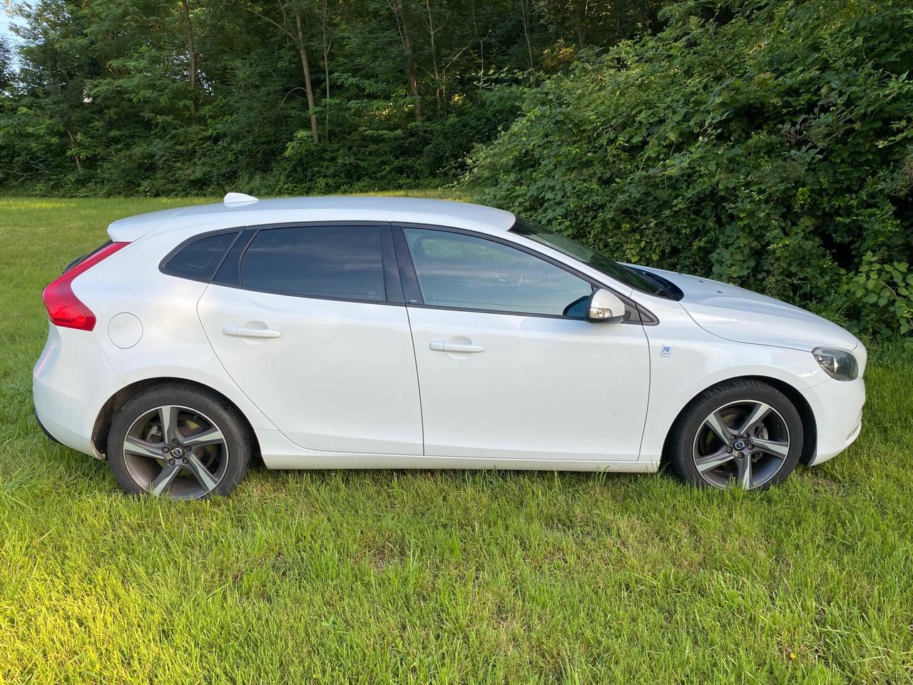 VOLVO V40 D2 1.6 114cv diesel