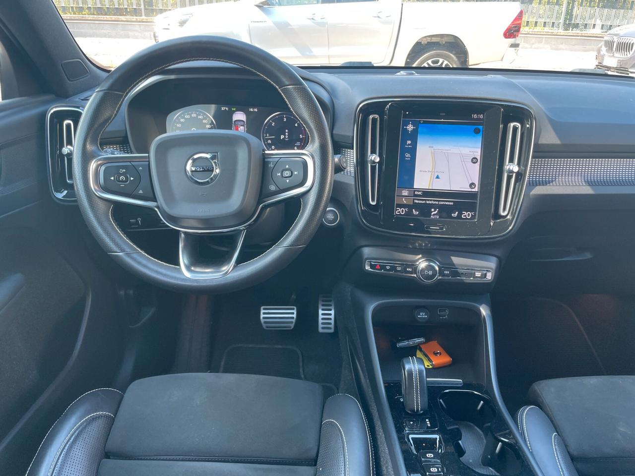Volvo XC40 D3 R-design