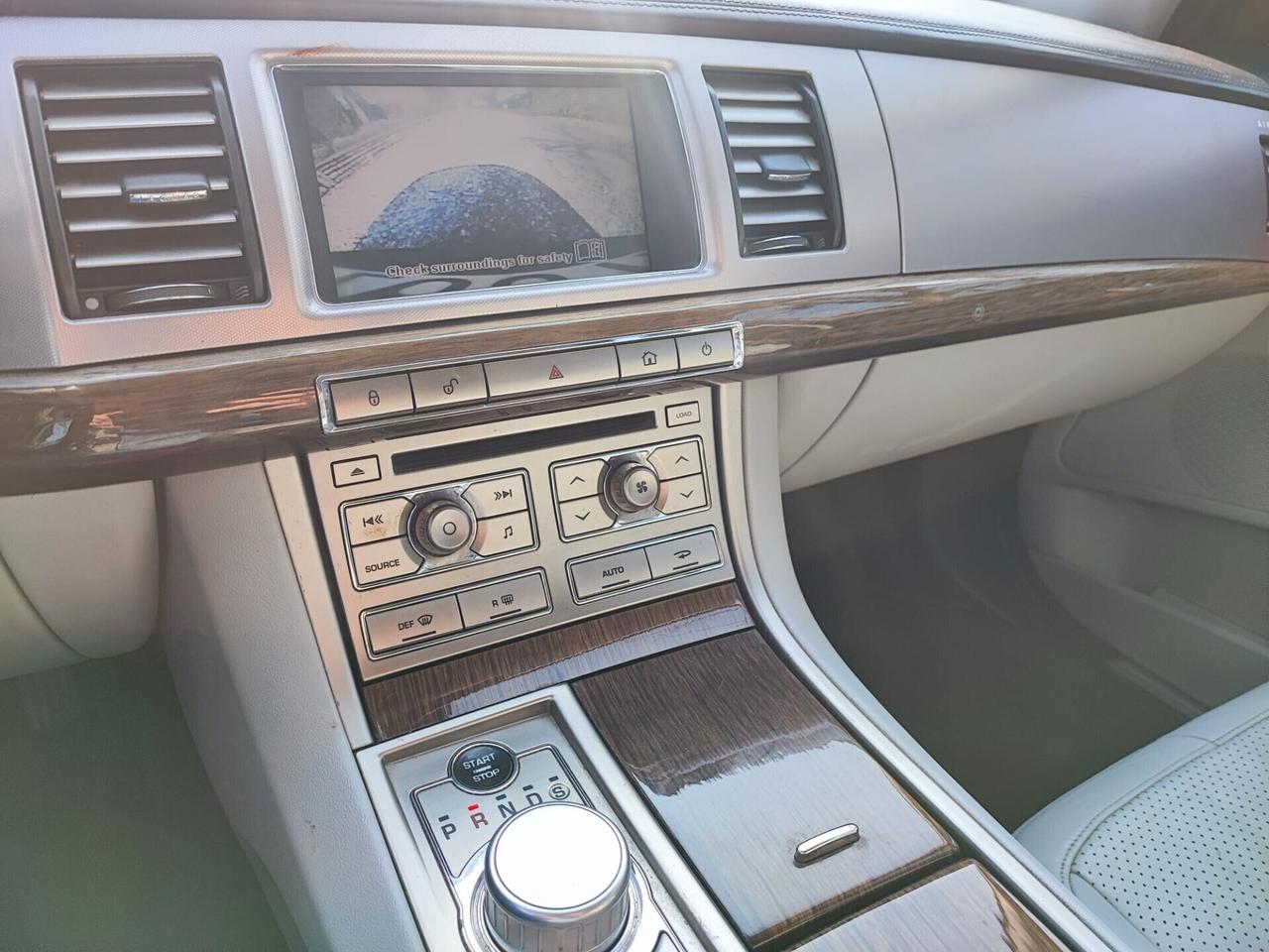 Jaguar XF 2.7D V6 luxury premium tetto panoramico
