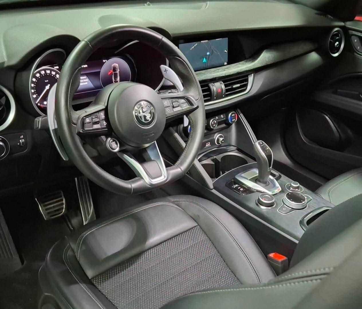 Alfa Stelvio 210 CV Q4 Sprint tetto panoramico full optional