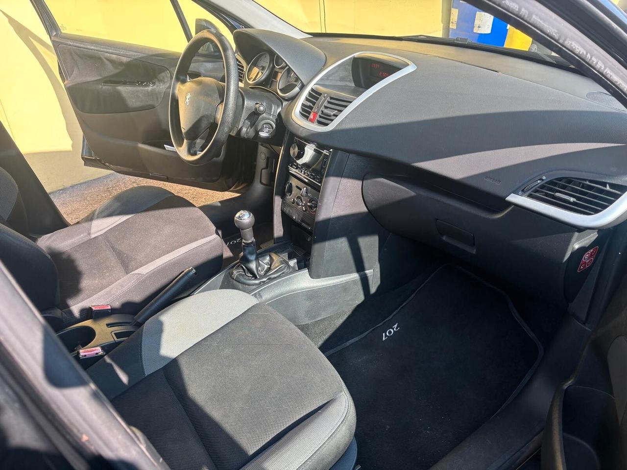 Peugeot 207 1.4 8V 75CV 5p. Energie Sport ECO GPL