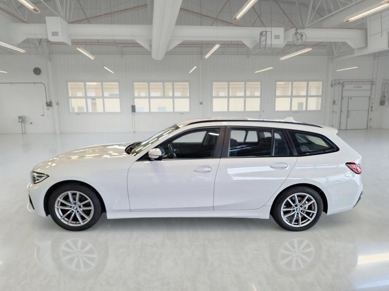 BMW 318 48V Business Advantage Touring auto