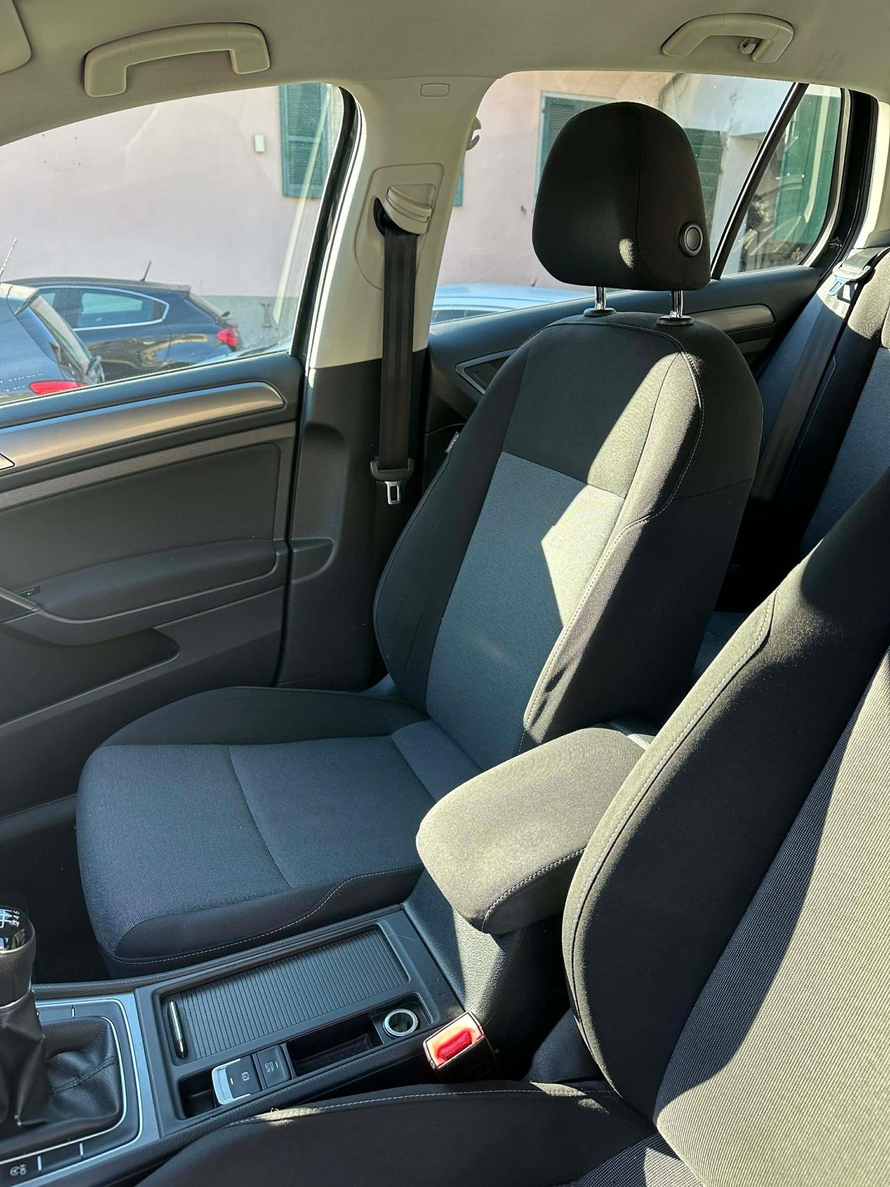 Volkswagen GOLF 1.4 TGI 5P BLUEMOTION KMCERT UNICOPR