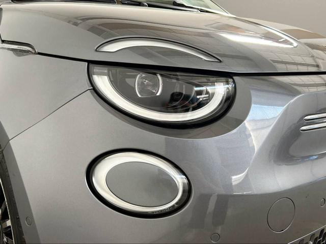 FIAT 500 Berlina 42 kWh La Prima 320 Km autonomia