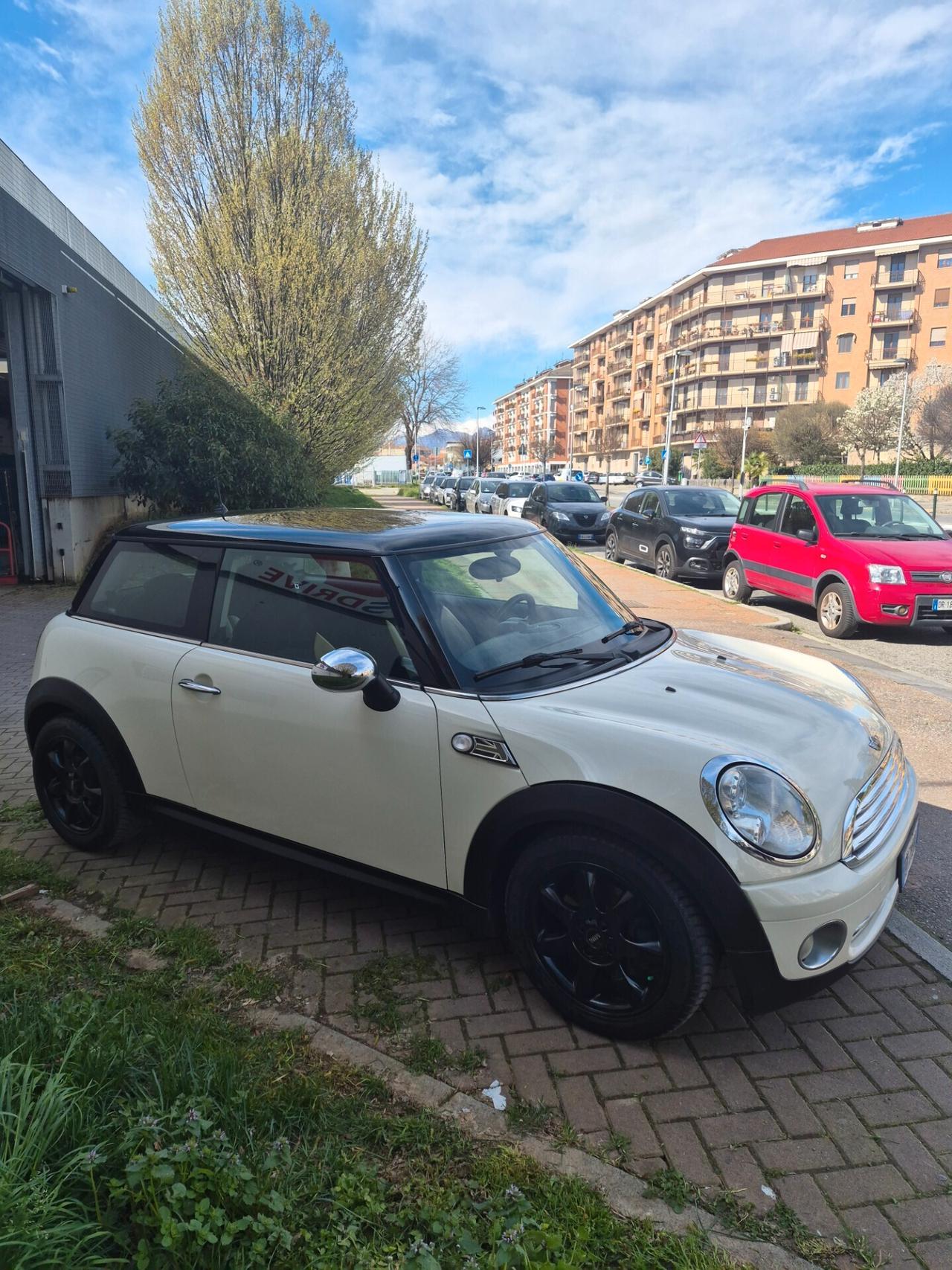 Mini 1.4 16V One Chili