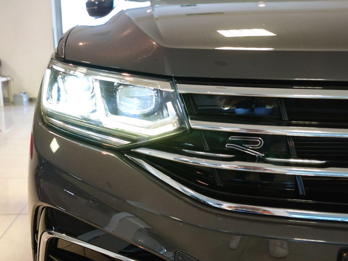 VOLKSWAGEN Tiguan 2.0 TDI DSG 4MOT R-Line Solo 68.000km