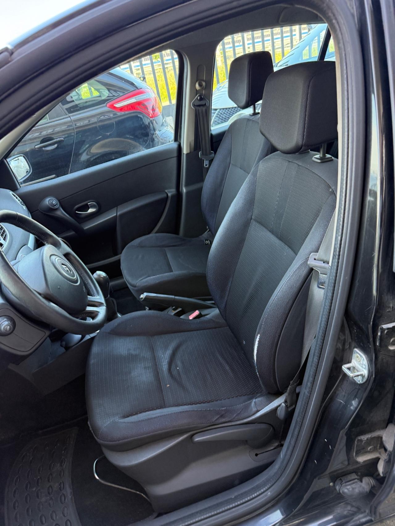 Renault Clio 1.2 16V 5 porte Luxe