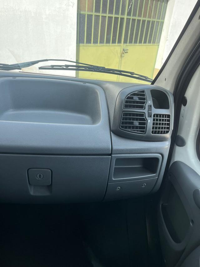 PEUGEOT Boxer 330MH 2.8 HDi cat PM-TA Furgone