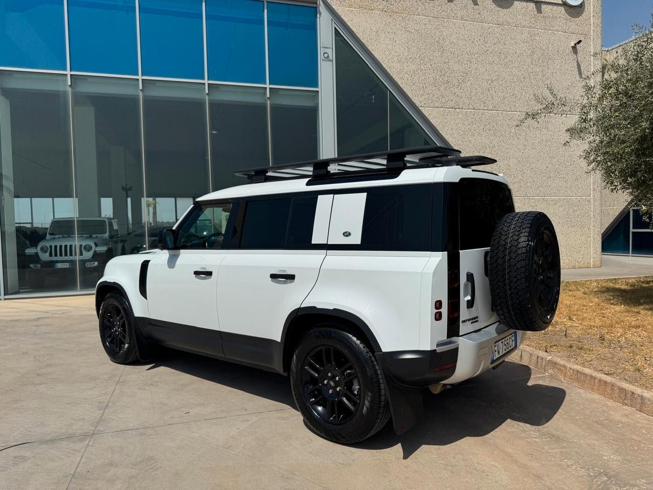 Land Rover Defender 110 S Super offerta T-stock prezzo imperdibile