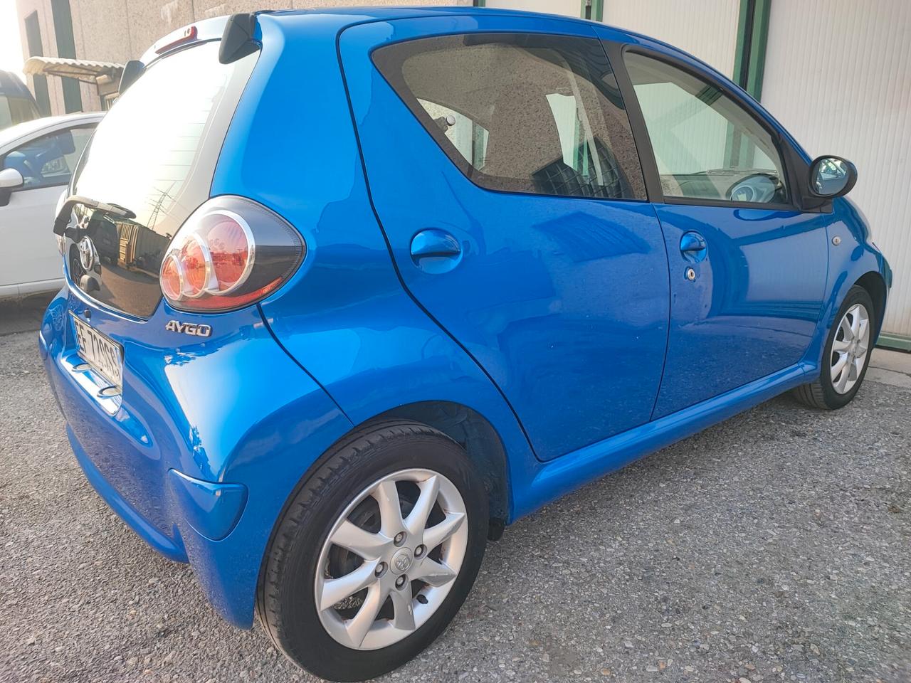 Toyota Aygo 1.0 5 porte UNICO PROPRIETARIO 2010