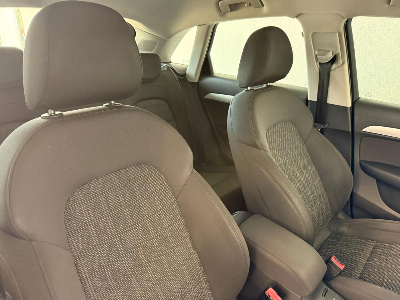 Audi Q3 2.0 TDI 150 CV Sport 6m Full Led