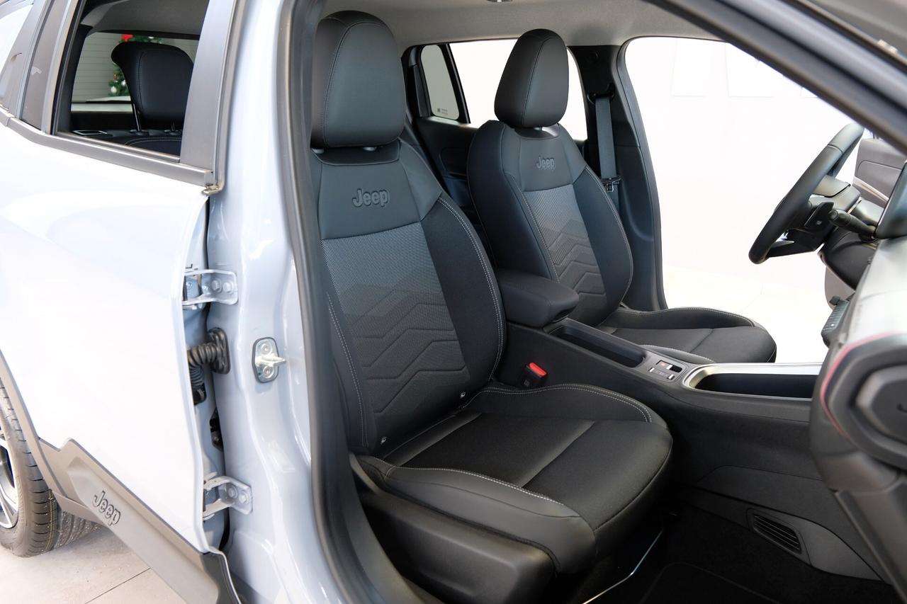 Jeep Avenger 1.2 110 CV MHEV Summit+LED AMBIENT