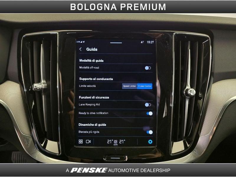 Volvo V60 Cross Country V60 Cross Country B4 (d) AWD automatico Plus