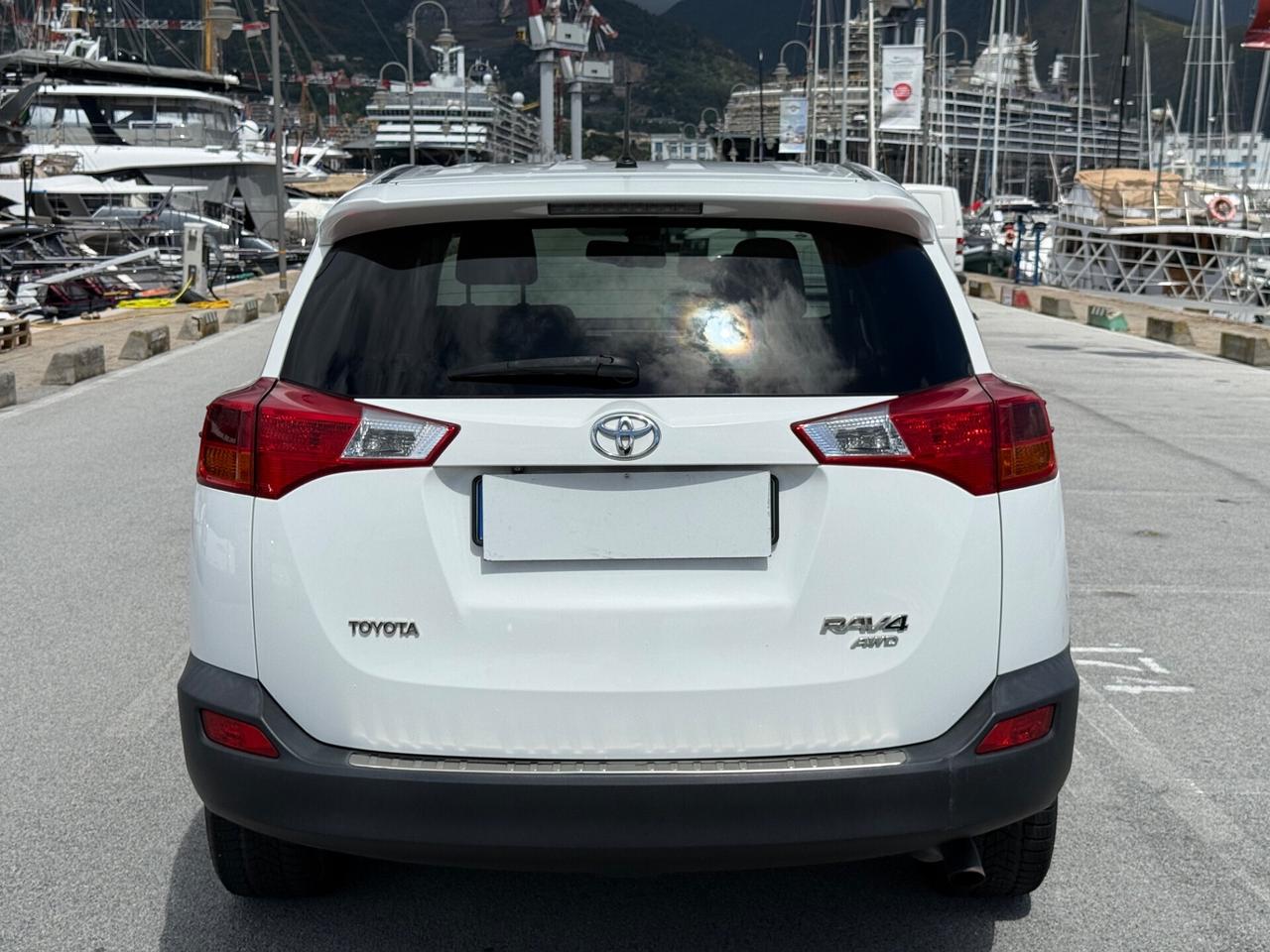Toyota RAV 2.0 D-4D 4WD Lounge-FULL OPTIONAL
