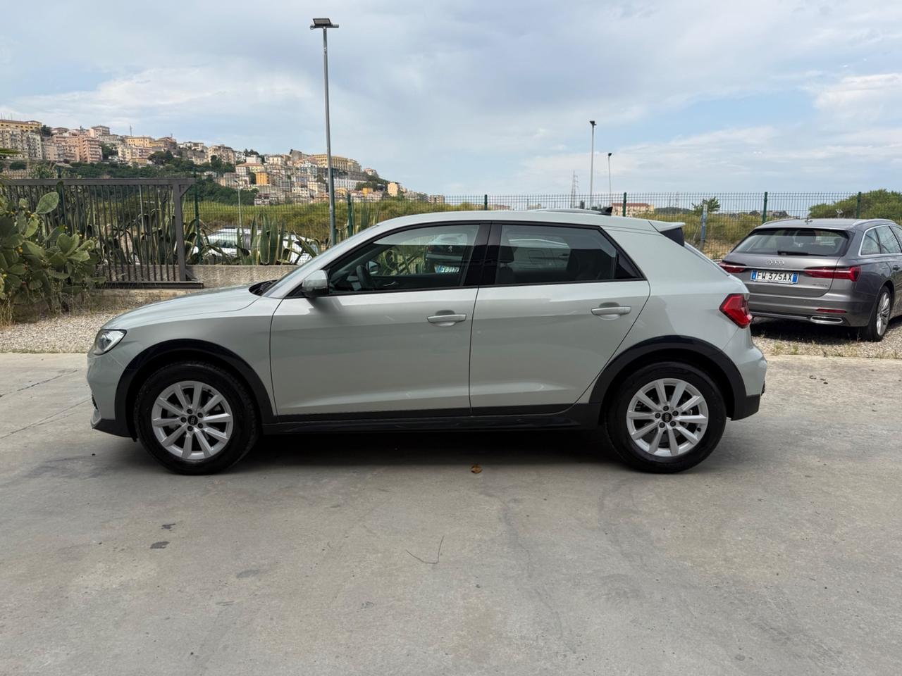 Audi A1 allstreet 30 TFSI Business