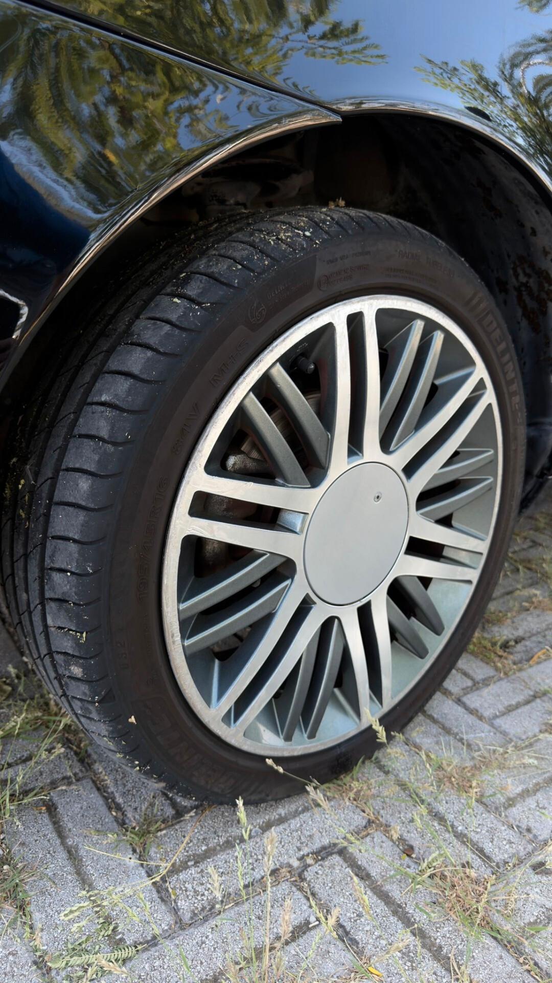 Lancia Ypsilon 1.3 MJT 90 CV Platino