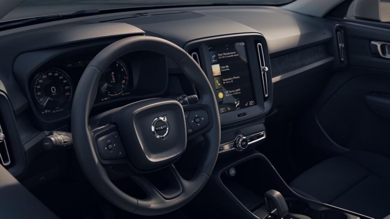 VOLVO Xc40 B3 Mild Hybrid Automatico Essential