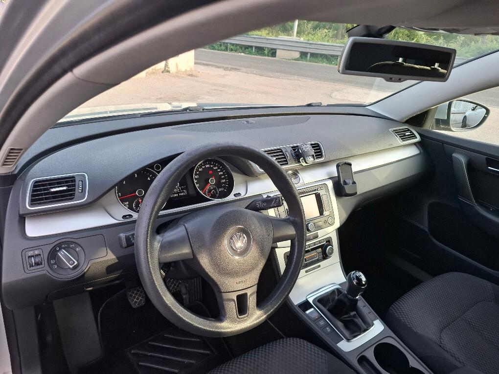 Volkswagen Passat 1.6 TDI 105CV BlueMotion