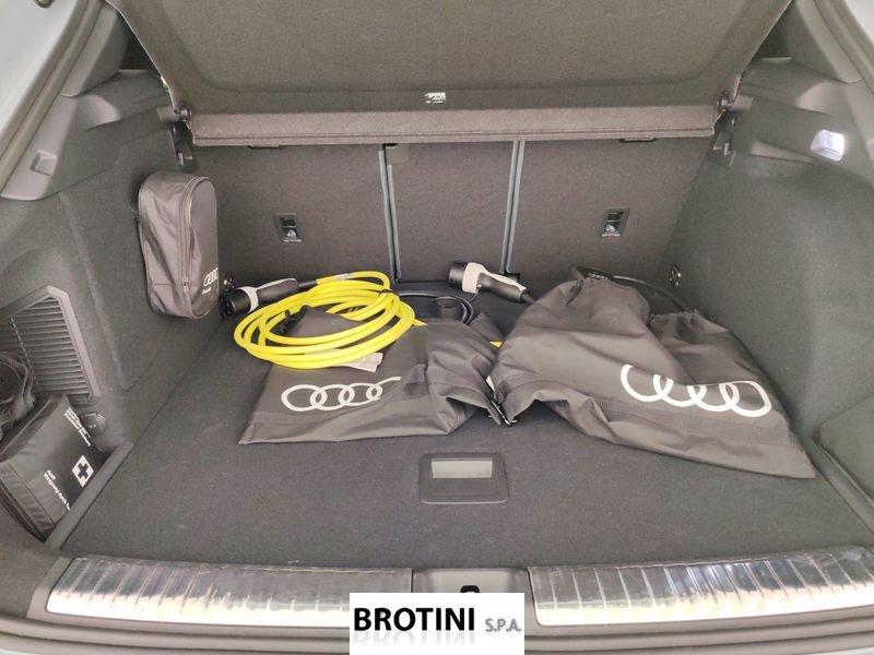 Audi Q3 e-hybrid 200 kW S tronic Bus Adv