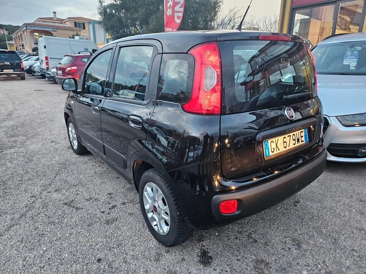 FIAT PANDA 1.2 LOUNGE 69cv tua a 149 € al mese