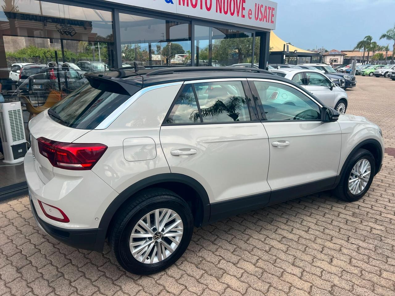 Volkswagen T-Roc 1.5 TSI ACT DSG R-Line
