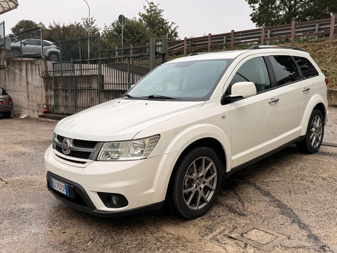 Fiat Freemont 170 CV 7 Posti Gancio Traino