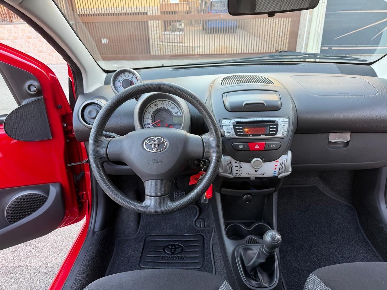 Toyota Aygo 1.0 12V VVT-i 5 porte Lounge Connect MMT