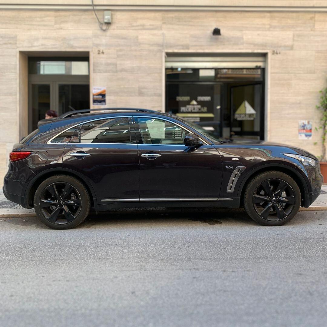 Infiniti QX70 3.0 diesel V6 AT GT Premium