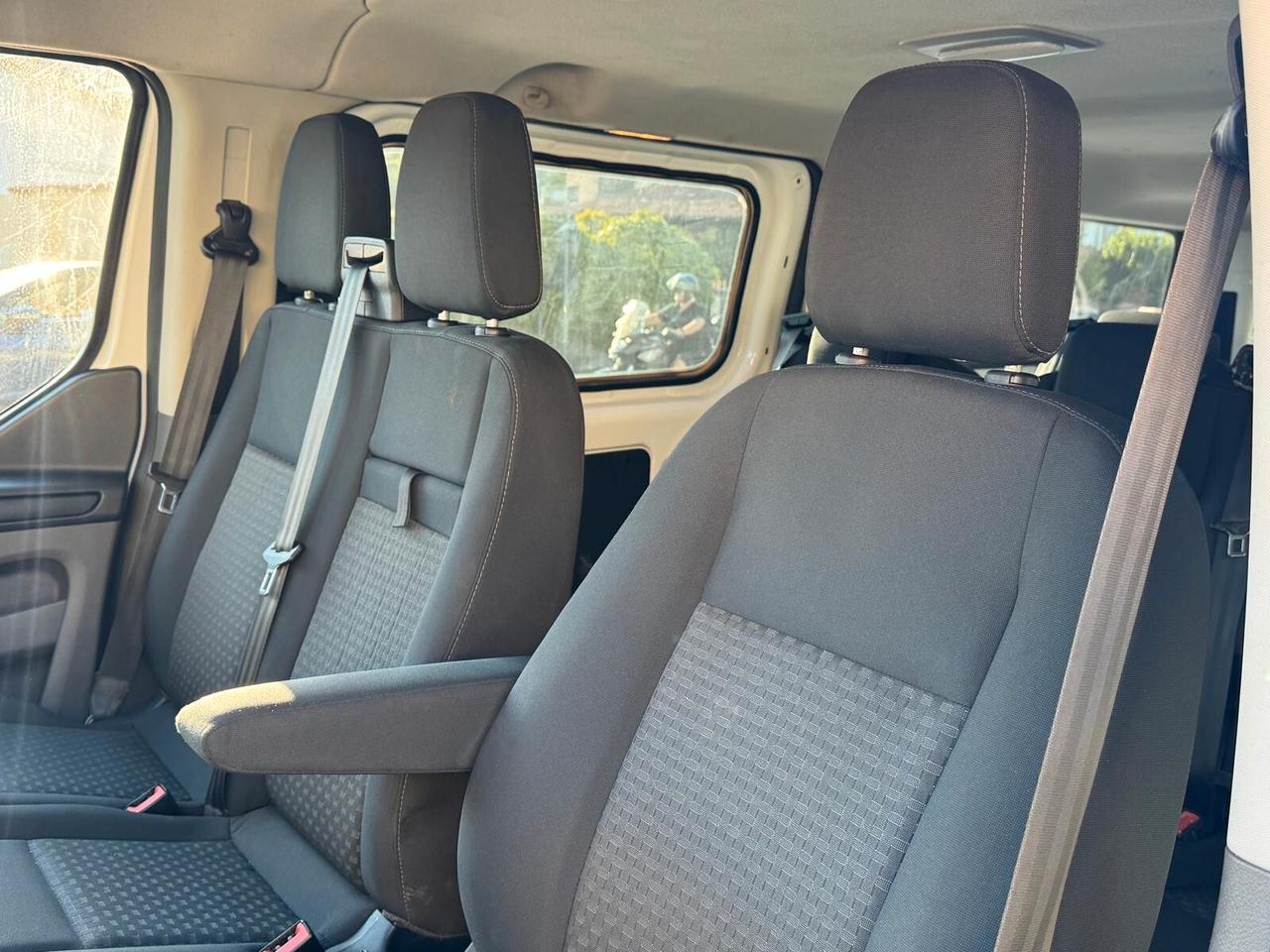 Ford Tourneo Custom 320 2.0 EcoBlue 130CV Trend 9 POSTI FATTURABILE TAGLIANDATO PRONTA CONSEGNA
