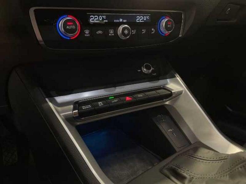 Audi Q3 II 2018 45 1.4 tfsi e Identity Black s-tronic