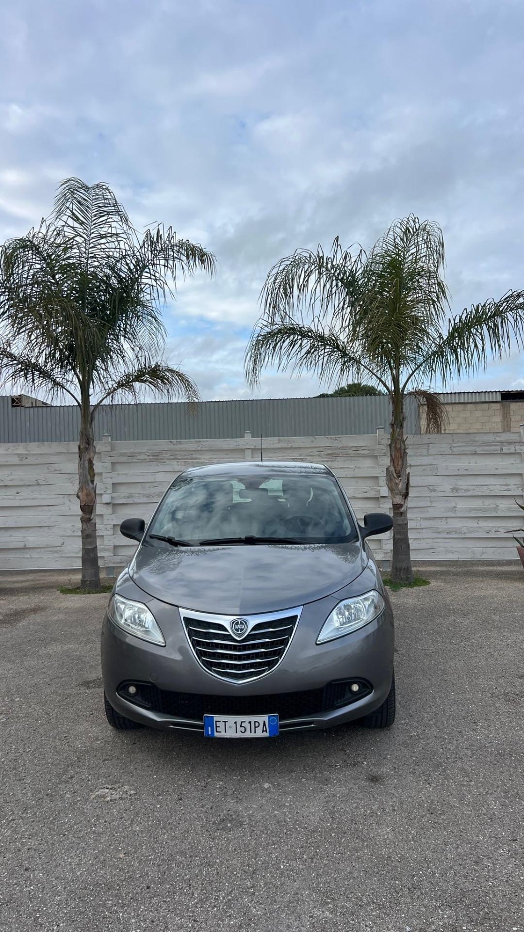 Lancia Ypsilon 5 porte Metano