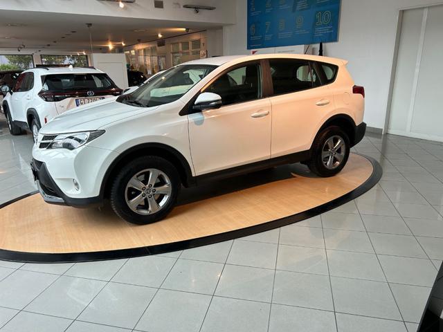TOYOTA RAV 4 RAV4 2.0 D-4D 2WD Active