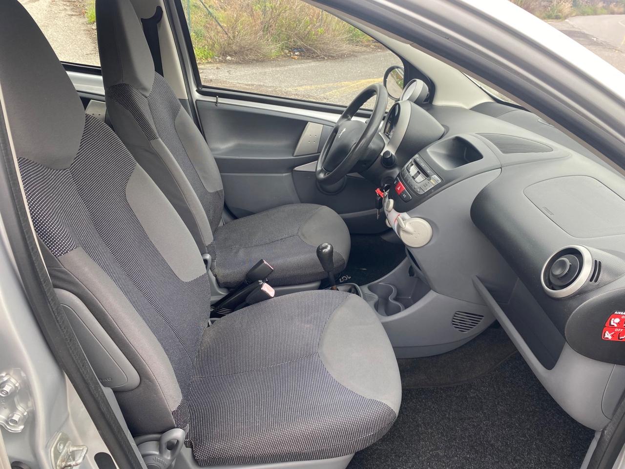 Peugeot 107 1.0 68CV 5p. Benzina