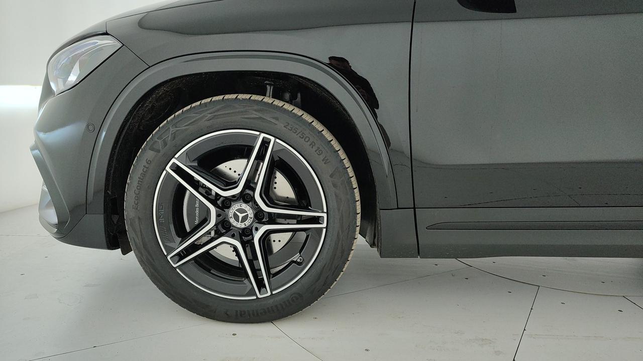 Mercedes-Benz GLA 180 d Automatic