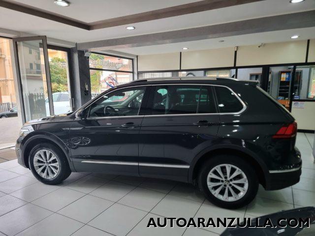 VOLKSWAGEN Tiguan NEW 2.0 TDI 150CV SCR DSG Life - Fari a Led