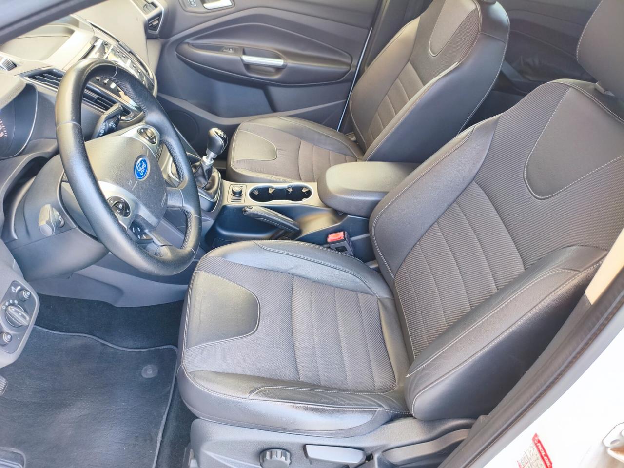 Ford Kuga 2.0 TDCI 120 CV S&S 2WD Titanium