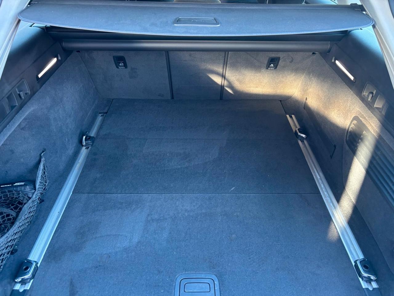 Audi A6 Avant 40 2.0 TDI S tronic Sport FULL !!
