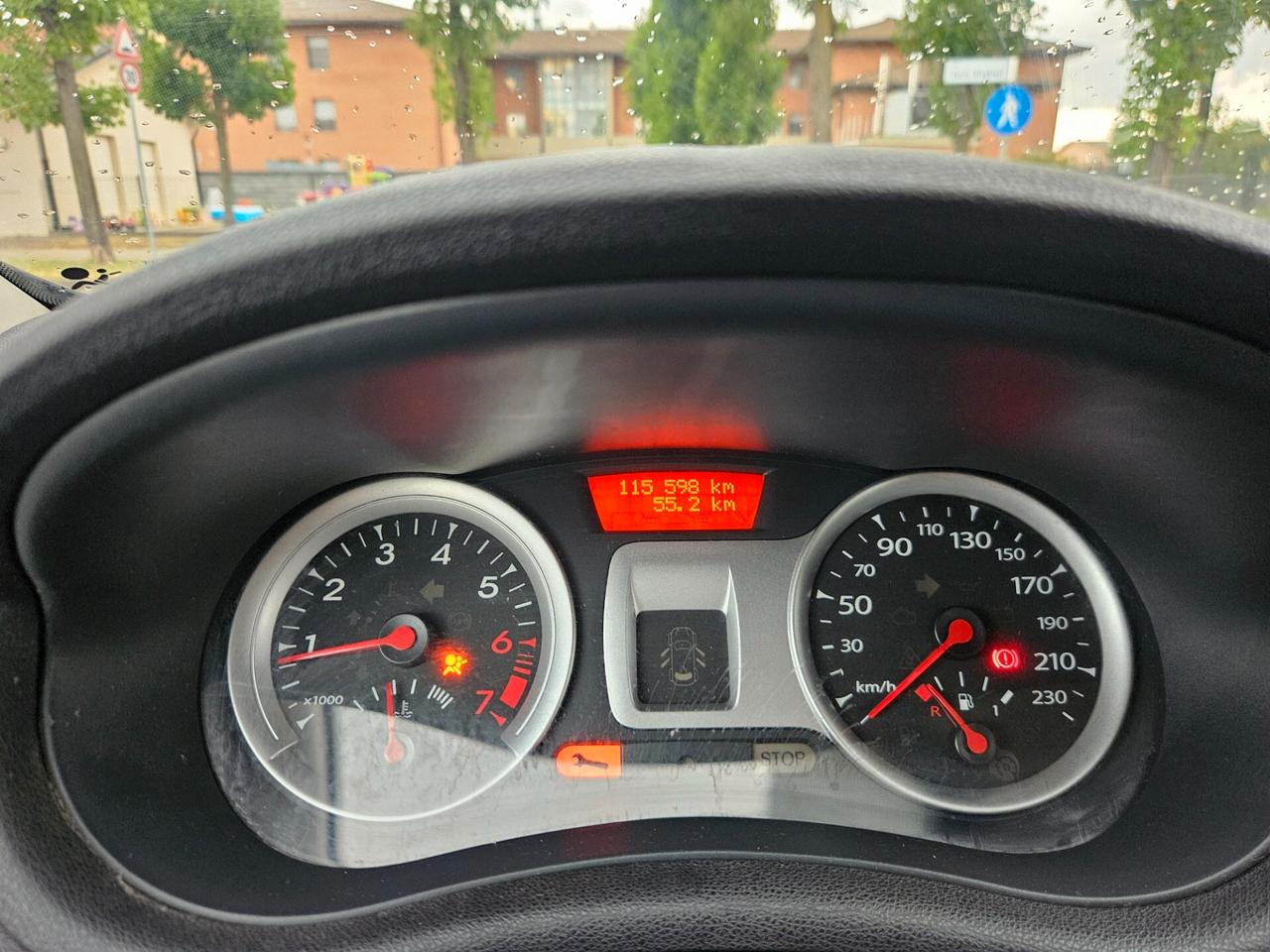 Renault Clio 1.2 16V 5 porte NEOPATENTATI E5