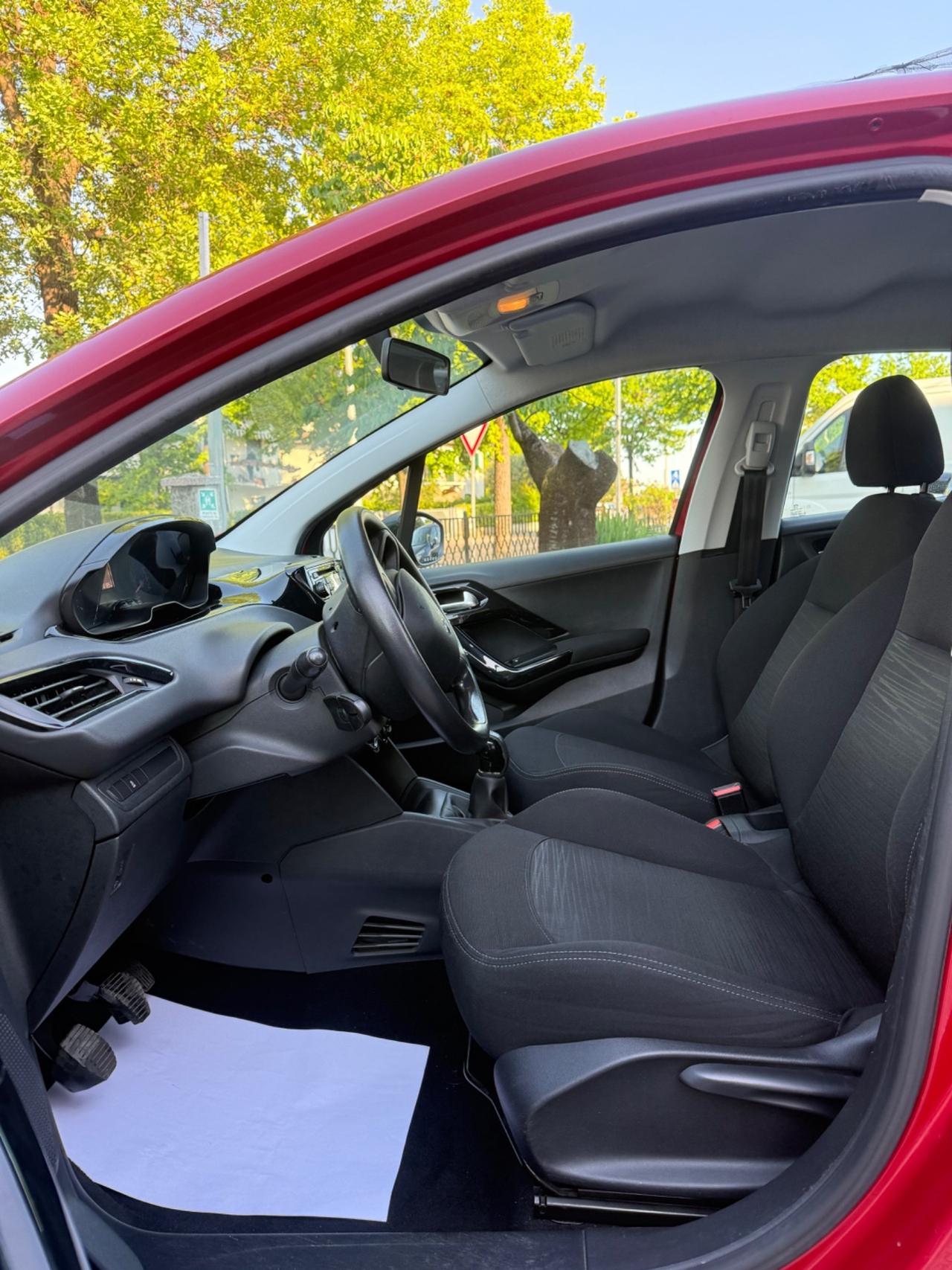 Peugeot 208 1.2 VTi 82 CV 5 porte Access ok neopatentati