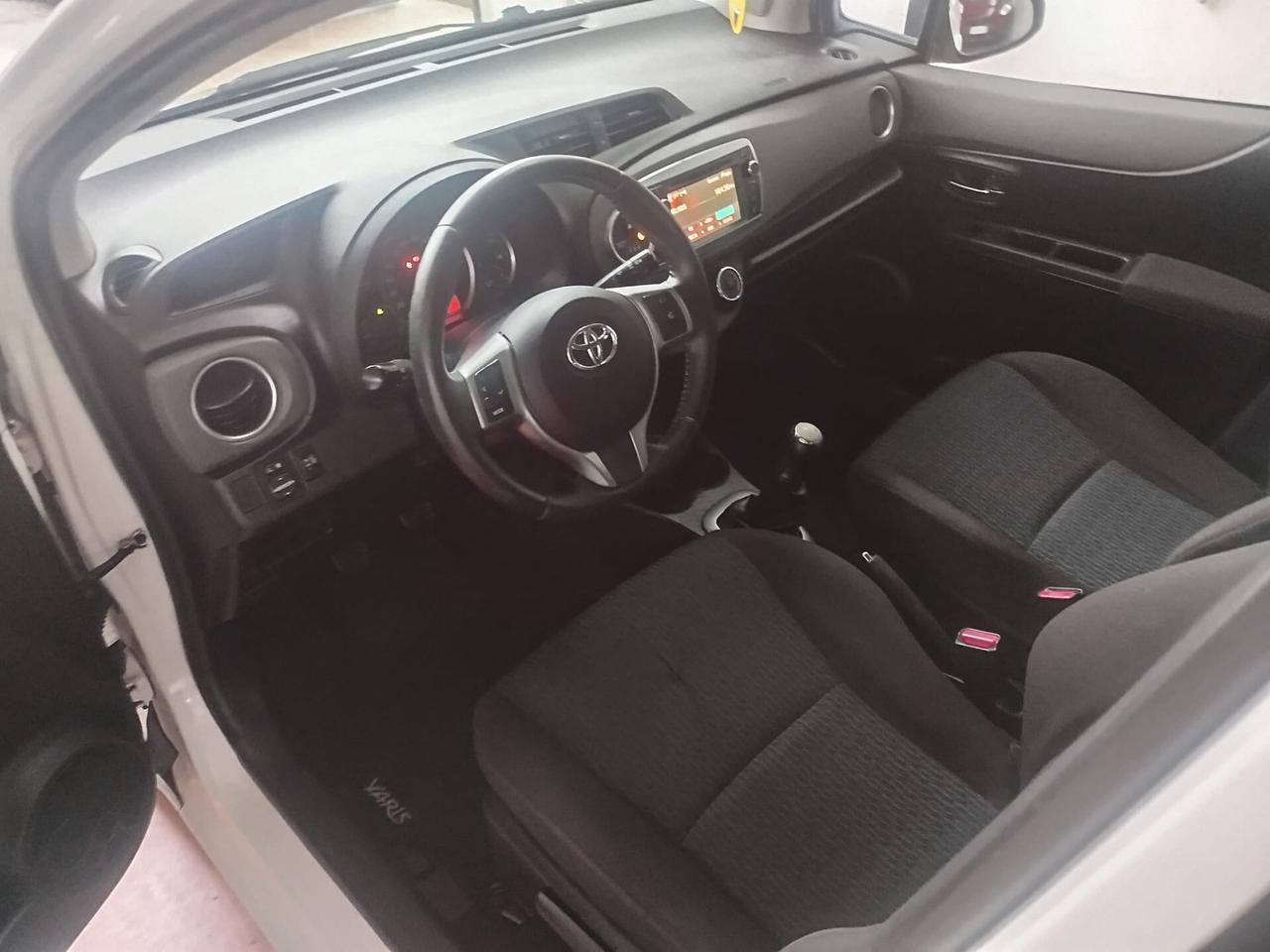 Toyota Yaris 1.0 5 porte Active