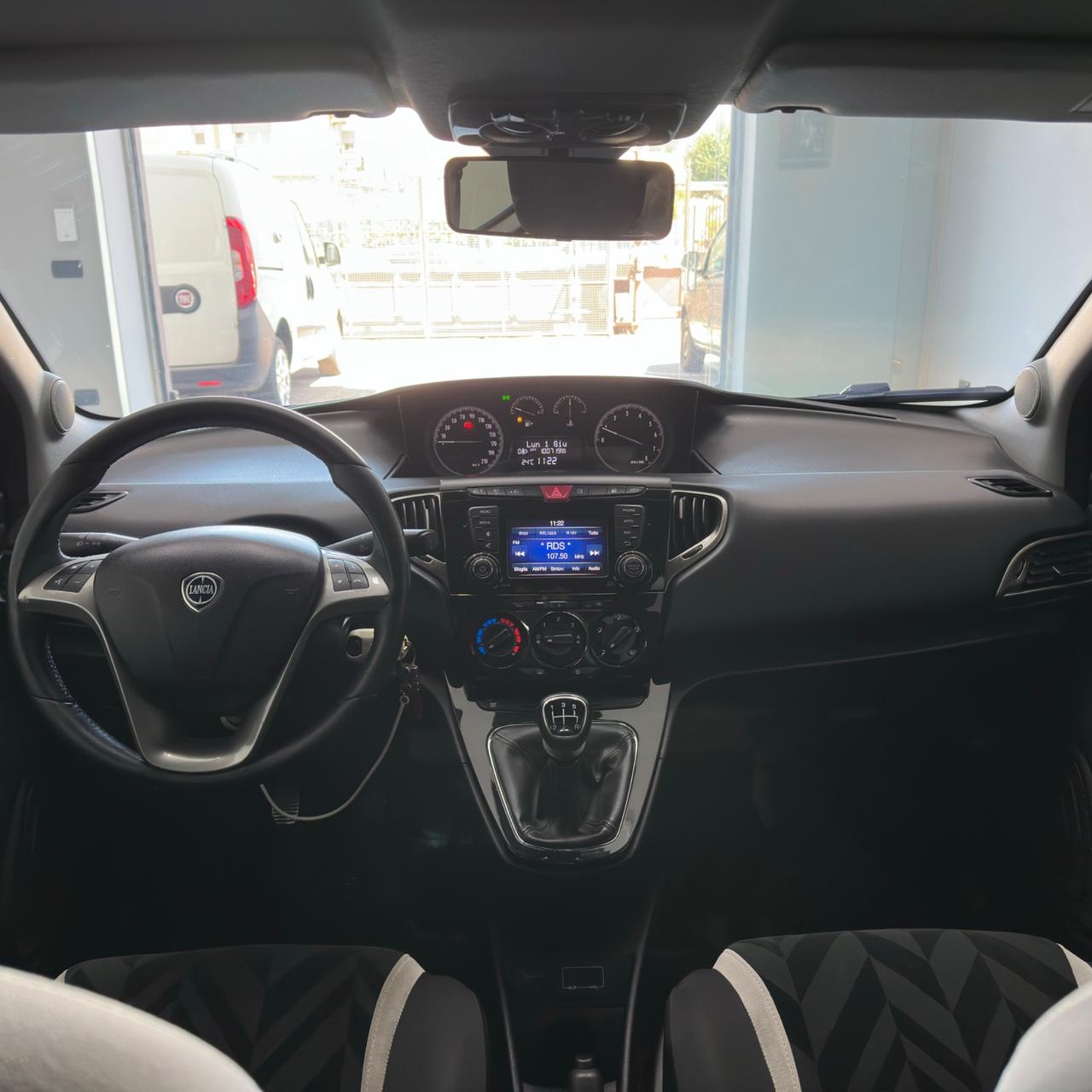 Lancia Ypsilon 1.2 69 CV 5 porte Gold my18