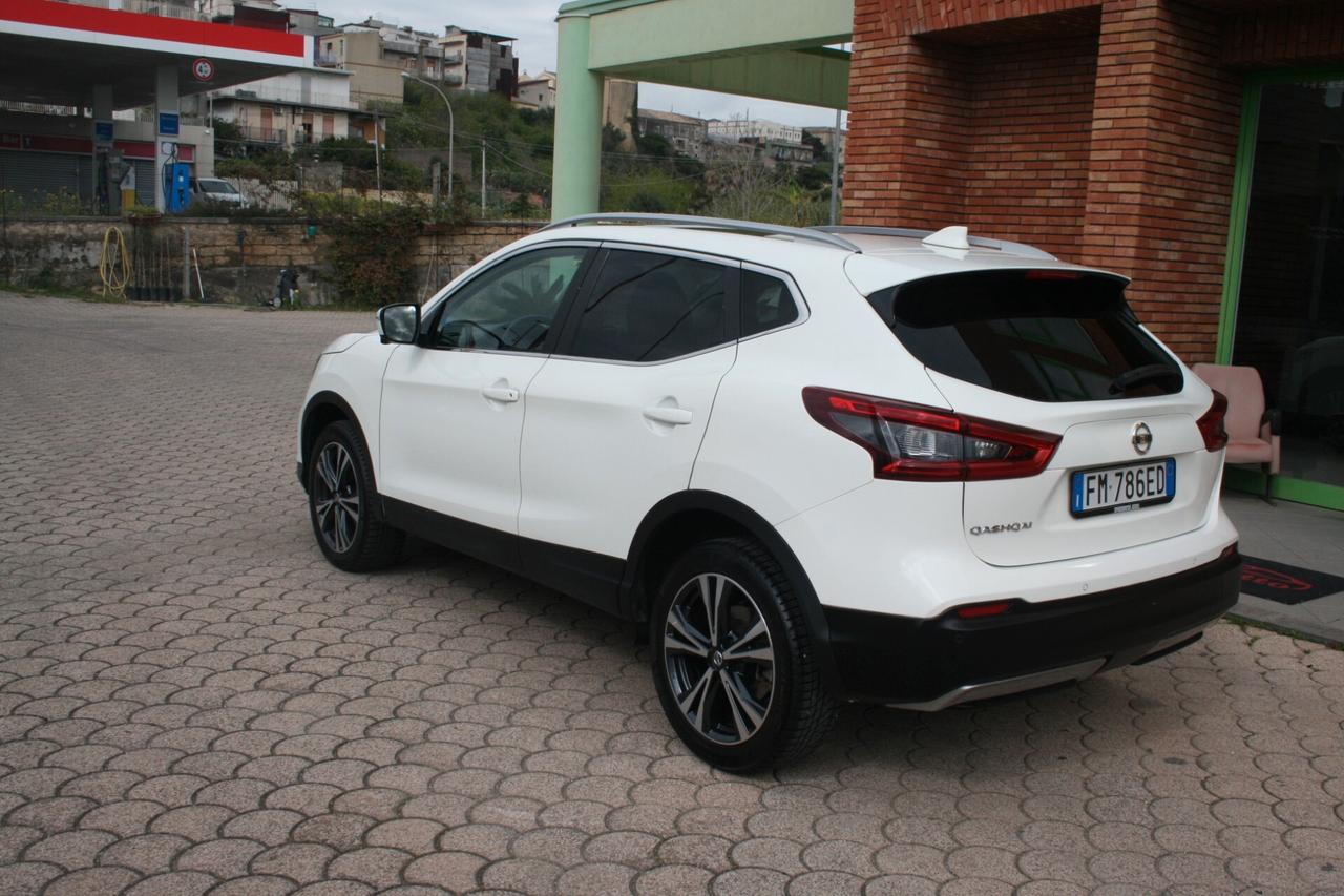 Nissan Qashqai 1.5 dCi Tekna con Tetto Panoramico.