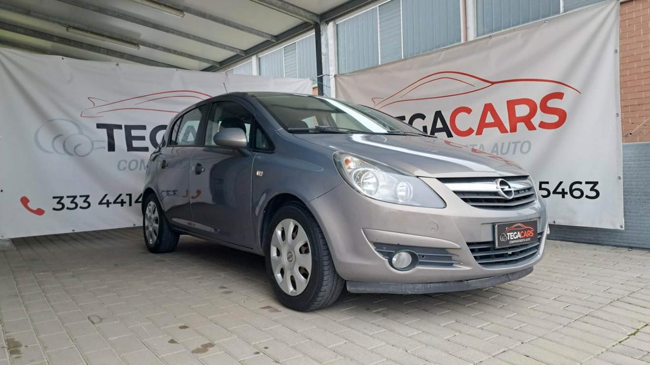 Opel Corsa 1.2 5 porte Club