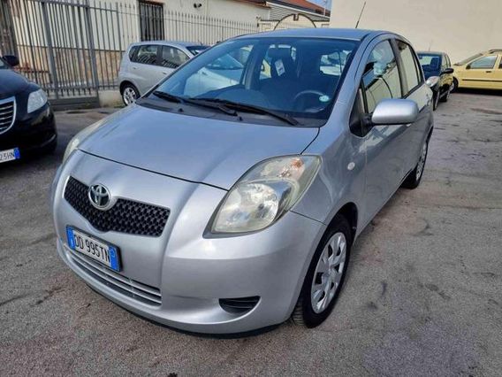 TOYOTA Yaris 1.0 5 porte Sol